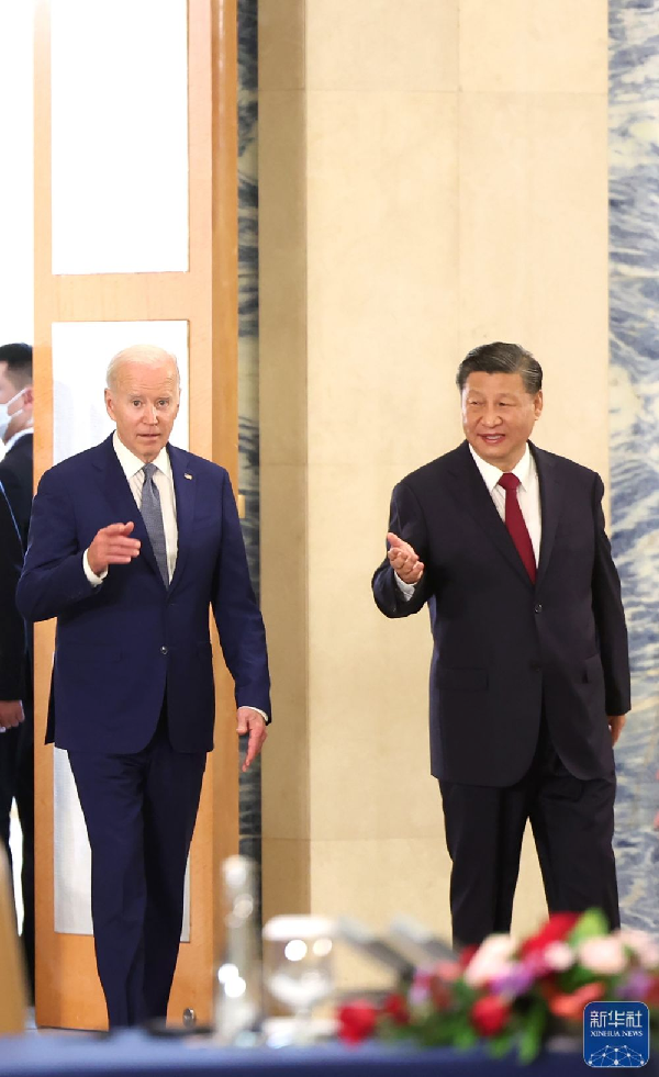 当地时间11月14日下午,国家主席习近平在印度尼西亚巴厘岛同美国总统拜登举行会晤。新华社记者 鞠鹏 摄 当地时间11月14日下午,国家主席习近平在印度尼西亚巴厘岛同美国总统拜登举行会晤。新华社记者 鞠鹏 摄
