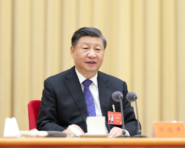 12月15日至16日,中央经济工作会议在北京举行。中共中央总书记、国家主席、中央军委主席习近平出席会议并发表重要讲话。新华社记者 鞠鹏 摄 12月15日至16日,中央经济工作会议在北京举行。中共中央总书记、国家主席、中央军委主席习近平出席会议并发表重要讲话。新华社记者 鞠鹏 摄