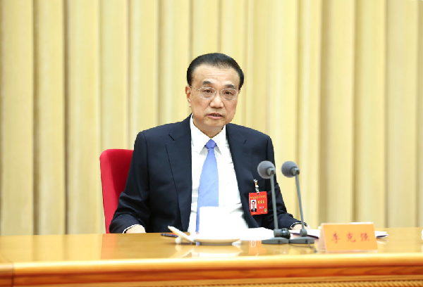 12月15日至16日,中央经济工作会议在北京举行。国务院总理李克强出席会议并讲话。新华社记者 鞠鹏 摄 12月15日至16日,中央经济工作会议在北京举行。国务院总理李克强出席会议并讲话。新华社记者 鞠鹏 摄